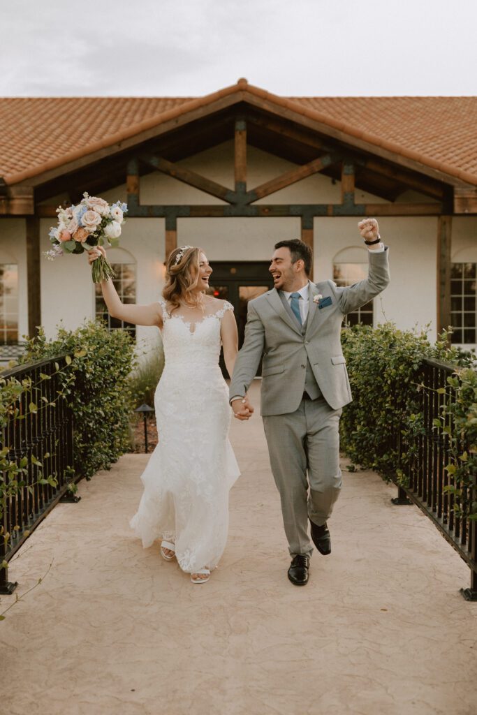 Wedding Venue near Central Orlando Florida Sterling Events Couple Photography Outdoor