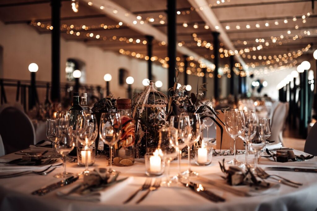 How To Style Your Wedding Tables: Tips & Inspiration